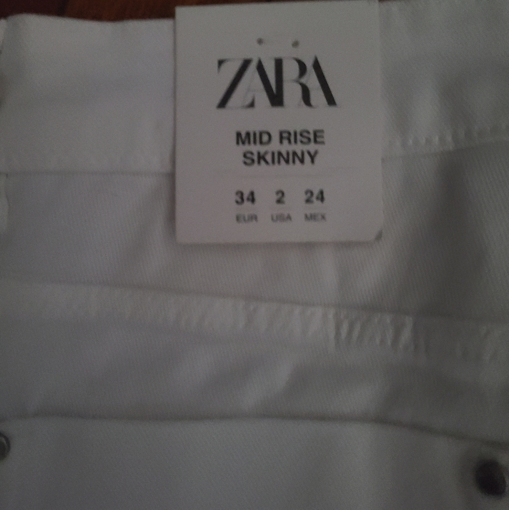 Zara new w tags white skinny jeans hp🔥🔥🔥🔥 - Picture 5 of 7